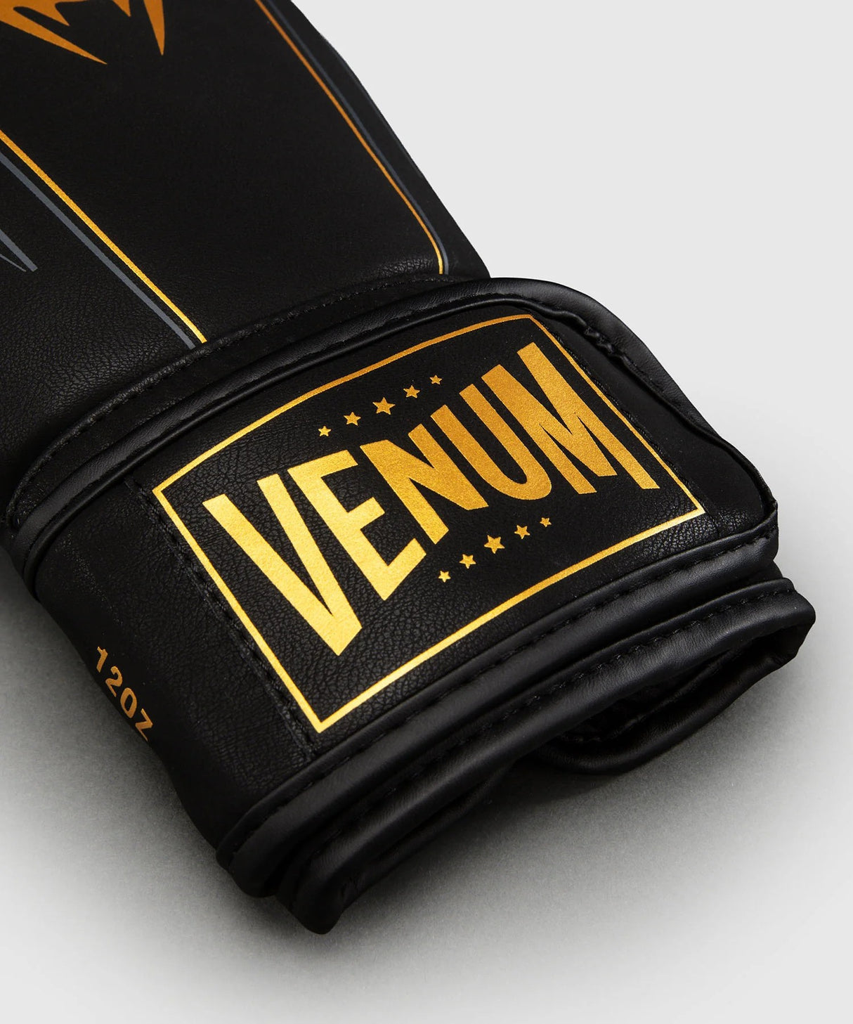Boxerské rukavice Venum Streamline - černá/zlatá, VENUM-06304-126