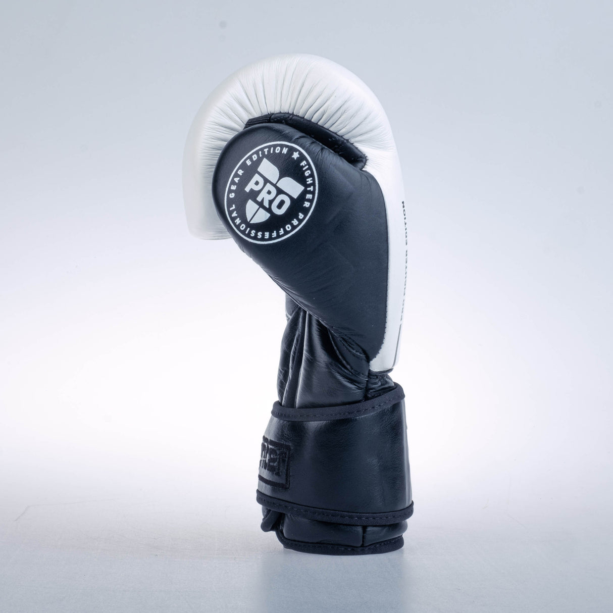 Boxerské rukavice Fighter Pro - bílá, FBG-PRO-001