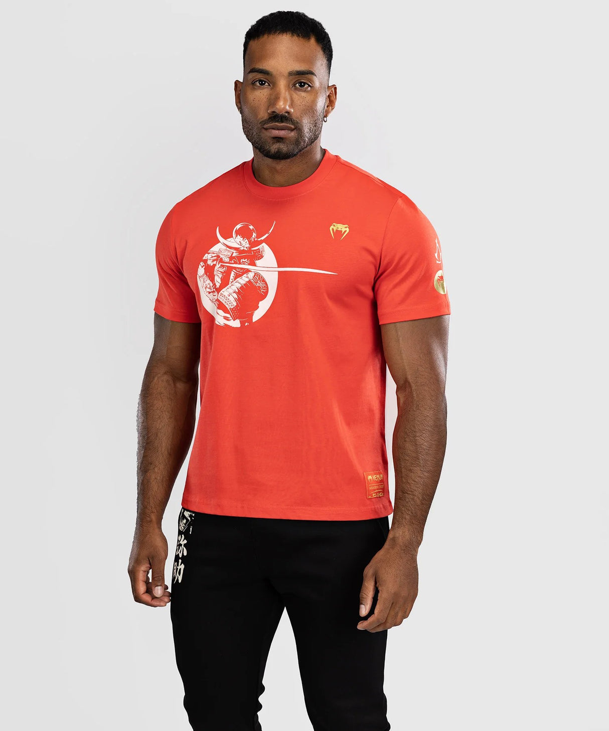 Triko Venum x Assassin's Creed: Shadows - červená, VENUM-05686-003