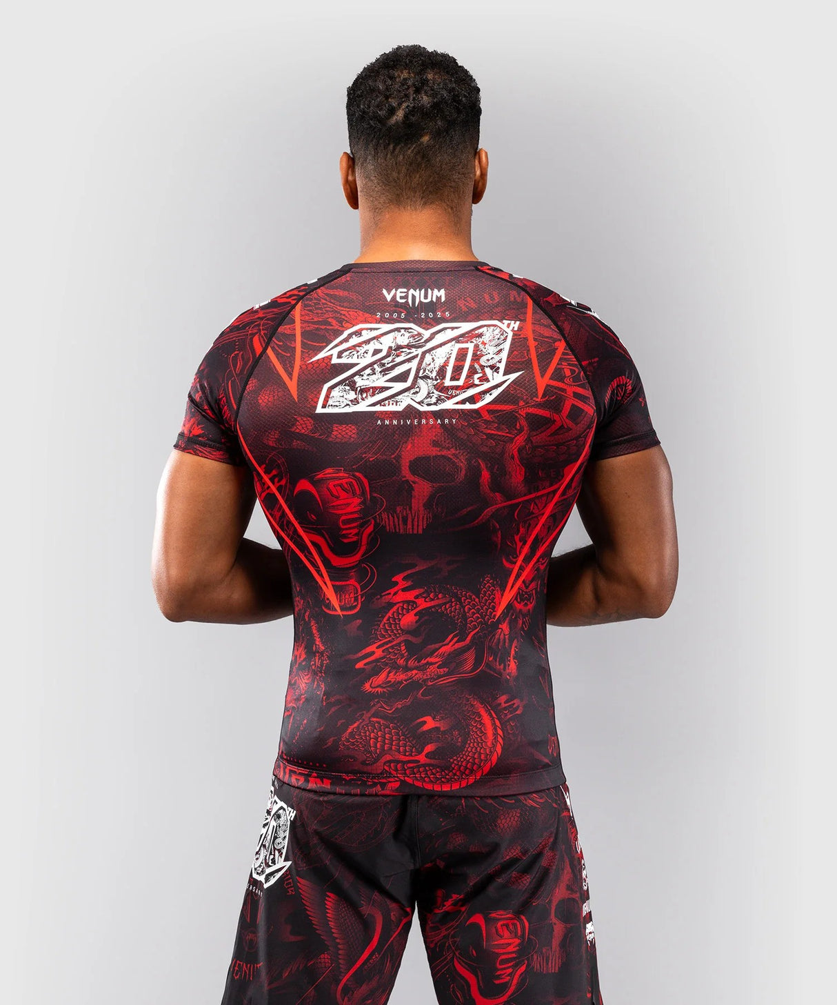 Rashguard Venum 20th Anniversary s krátkým rukávem - černá/červená, VENUM-06100-100