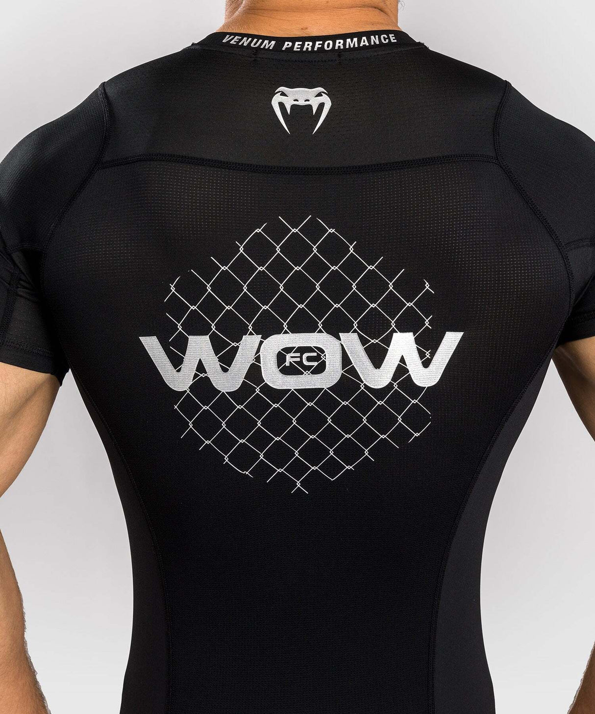 Venum rashguard x WOW FC s krátkým rukávem, černá/červená, VENUM-05921-001