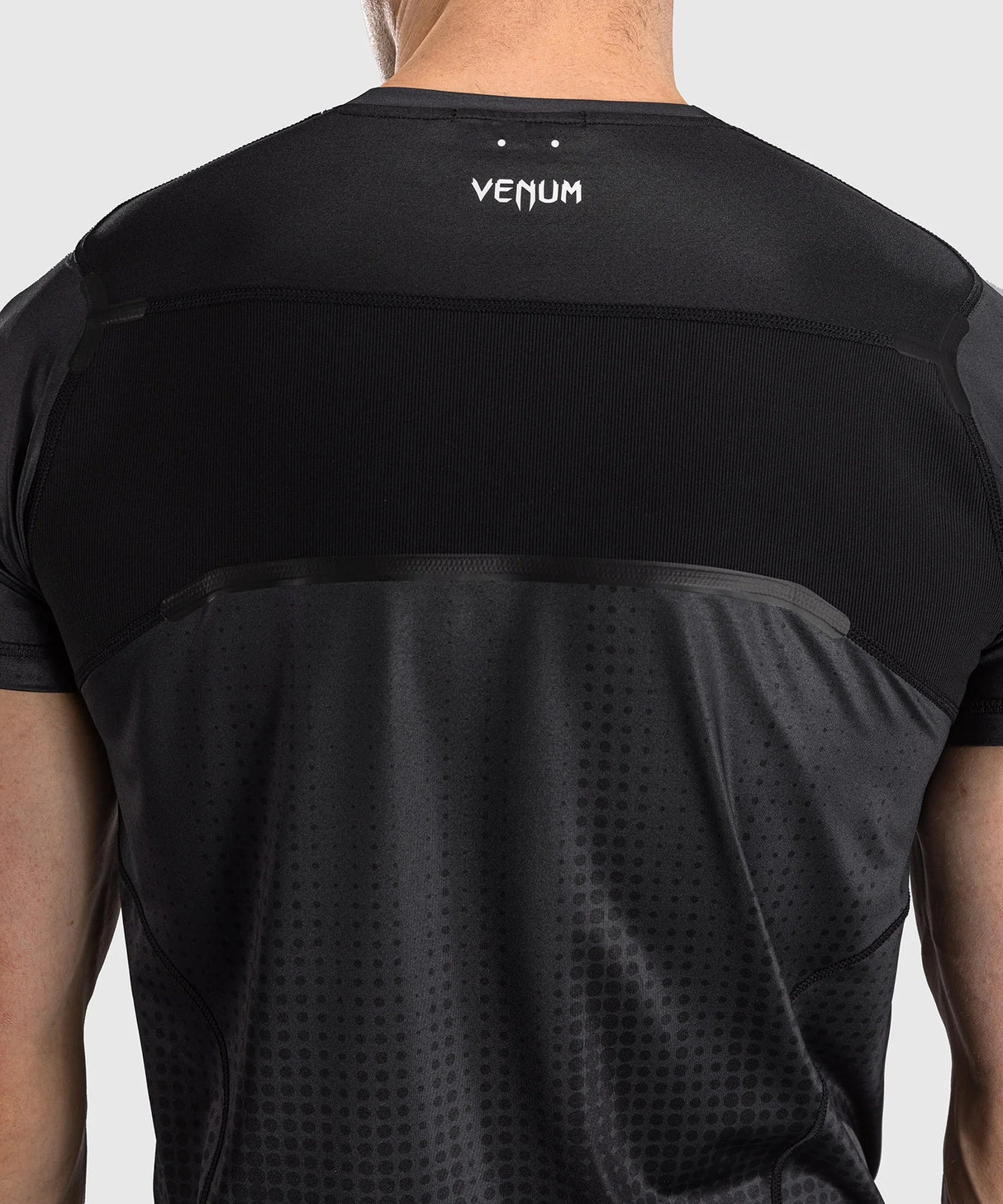 Venum Dry Tech Stealth tričko - černá/bílá, VENUM-06274-108