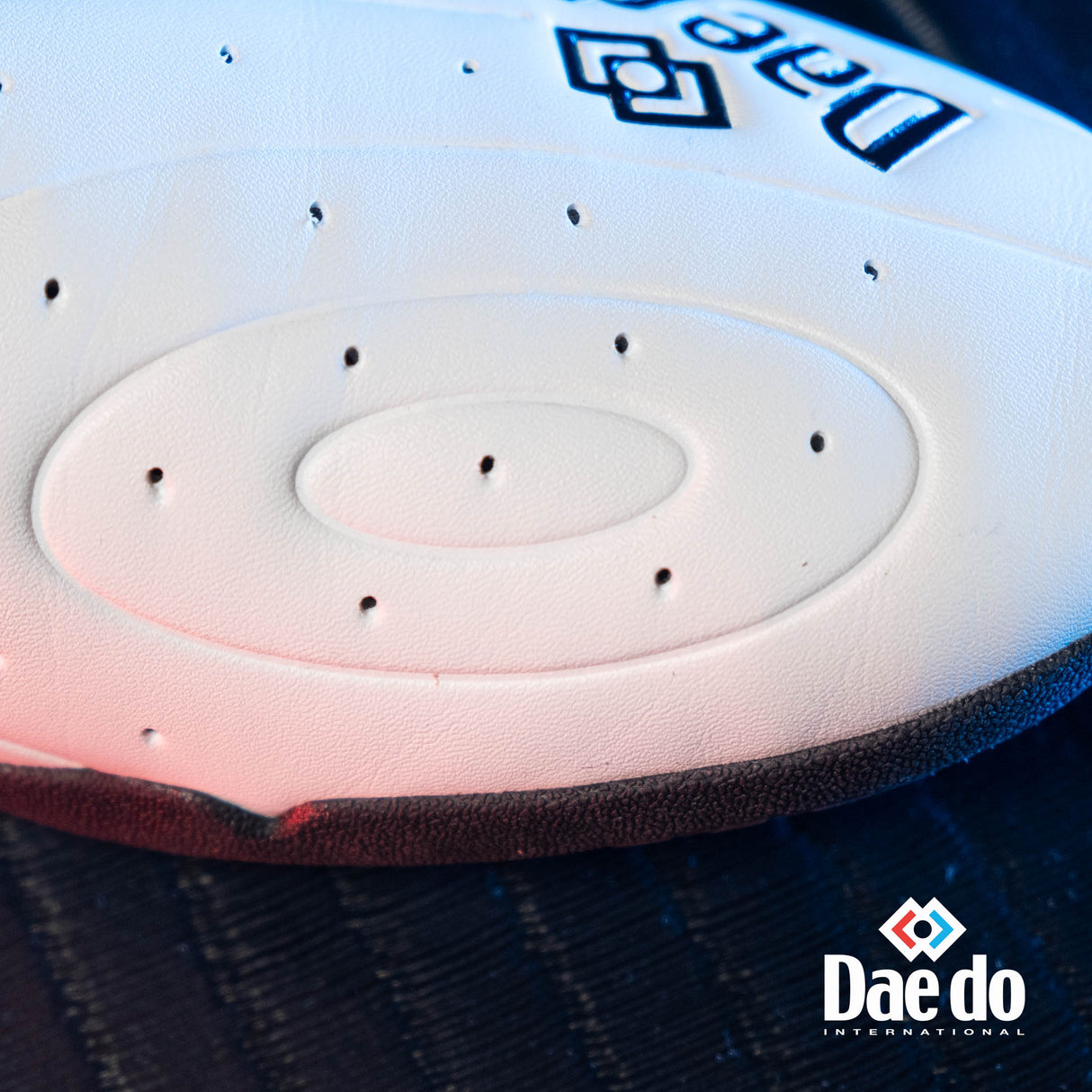 Budo boty DAEDO ACTION - bílá/černá, ZA3110