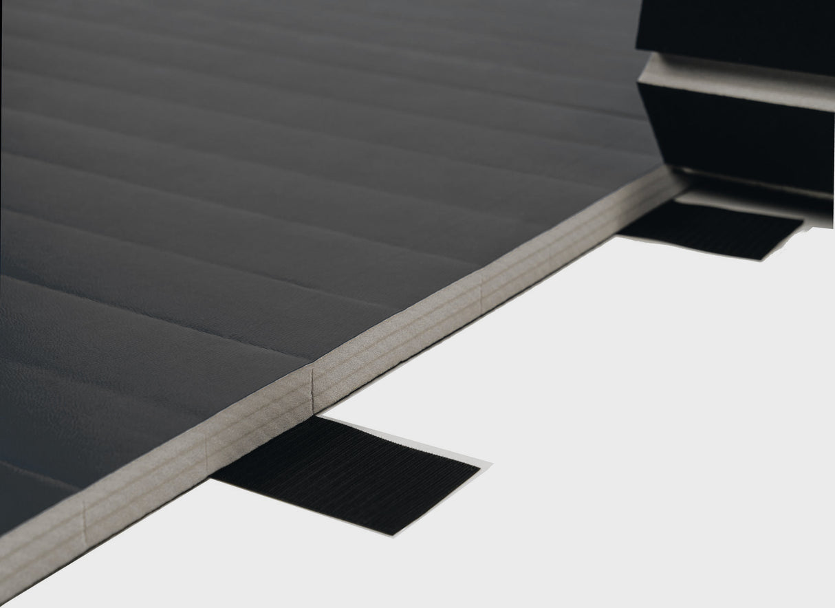 ProGame tatami Fast Roll 200cm x 133cm x 4cm - černá