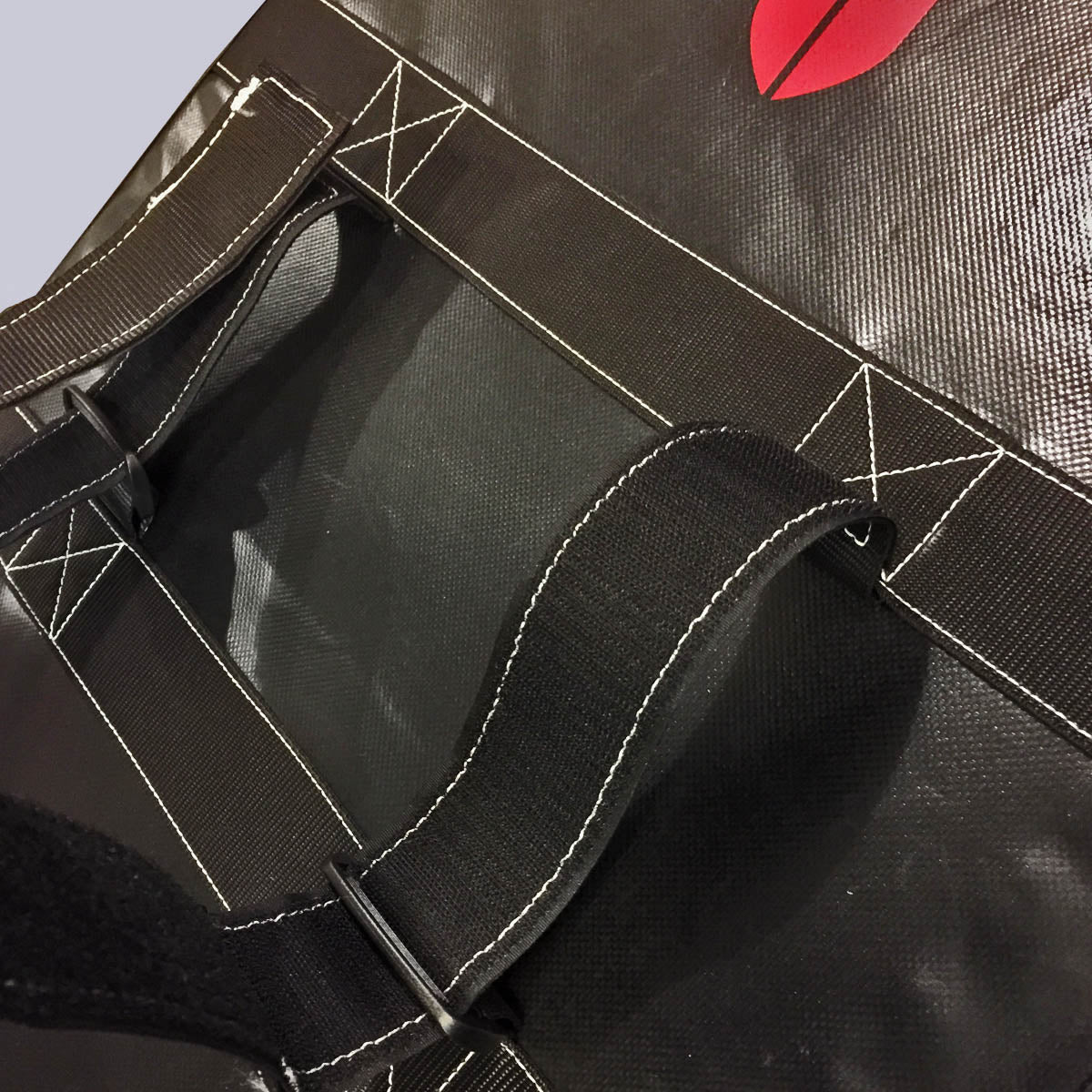 Taktický Štít FIGHTER BATON pro nácvik úderovými zbraněmi, FBTTS-001