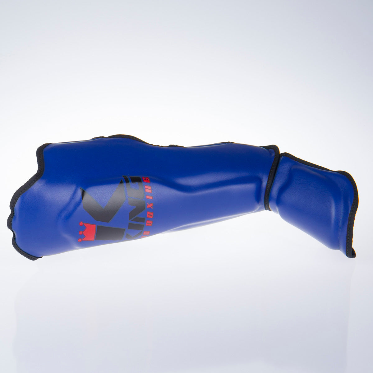 King Pro Boxing chrániče holení s nártem - modrá/černá, KPB/SG-6-BLUE/BLK
