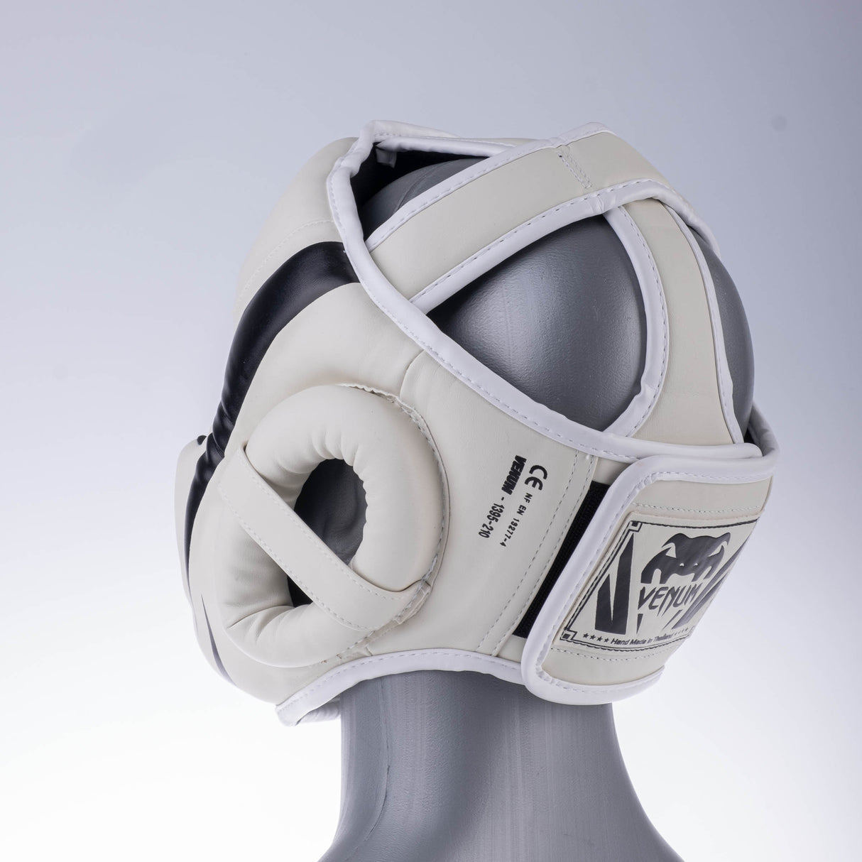 Venum Elite přilba - univerzální velikost bílá/černá