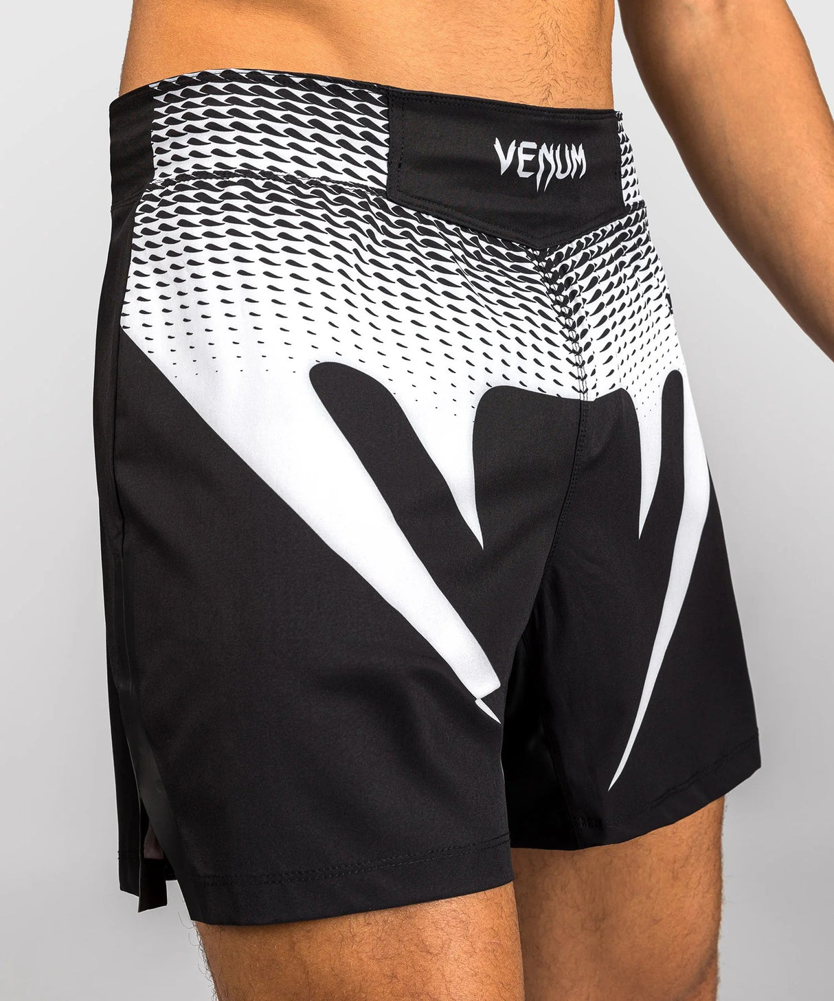 Fight šortky Venum No Gi IBJJF Approved - černá/bílá, VENUM-05917-108