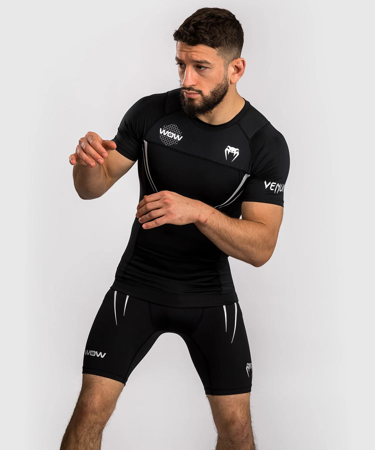 Venum rashguard x WOW FC s krátkým rukávem, černá/červená, VENUM-05921-001