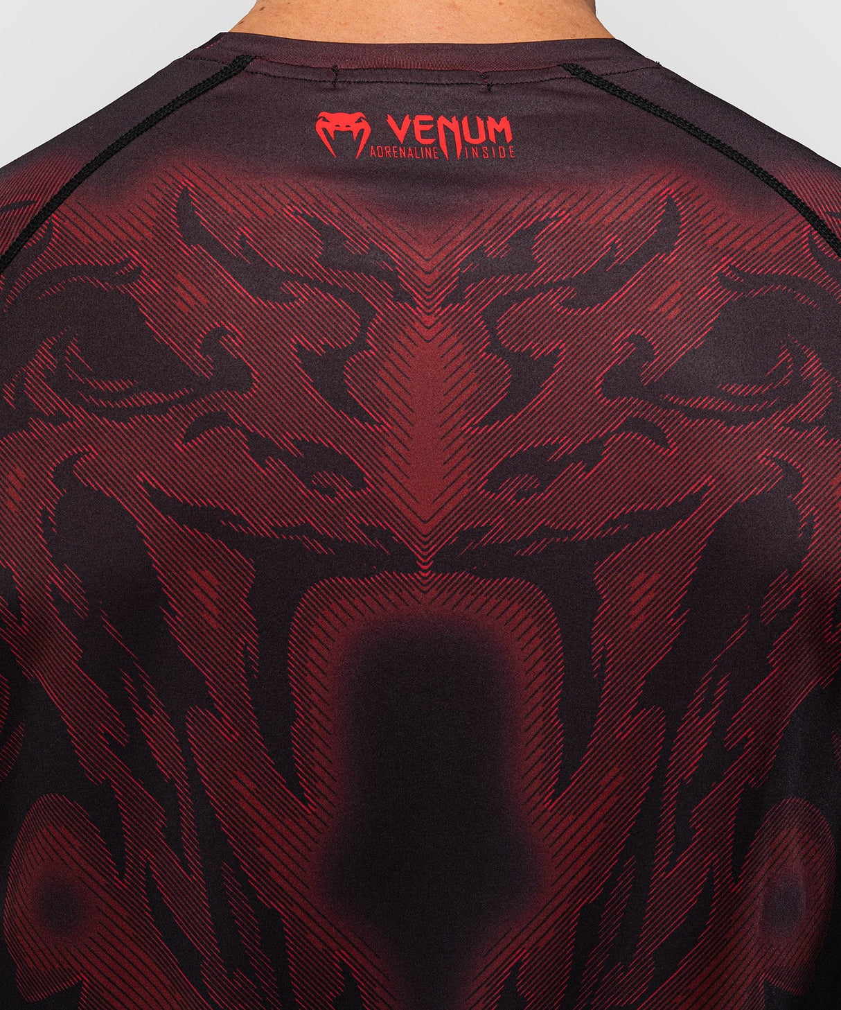 Venum Dry Tech Spectre tričko - černá/červená, VENUM-06308-100