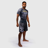 Rashguard Venum Wolf Atak s krátkým rukávem - černá/šedá, VENUM-06077-109