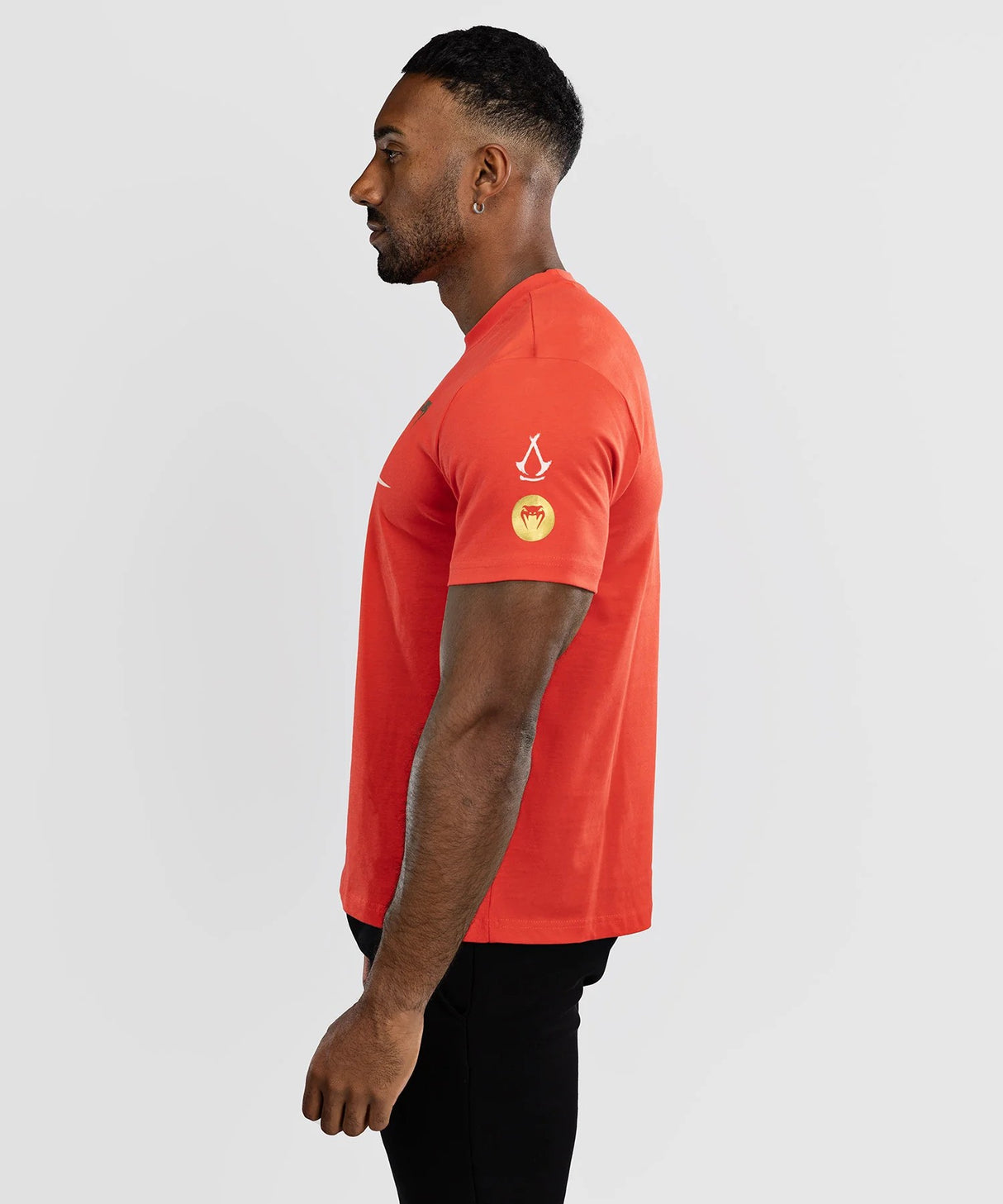 Triko Venum x Assassin's Creed: Shadows - červená, VENUM-05686-003