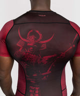 Venum x Assassin’s Creed Shadows Pánský Rashguard s krátkým rukávem - bordó/černá