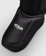 Venum Streamline chrániče holení - černá/bílá, VENUM-06305-108