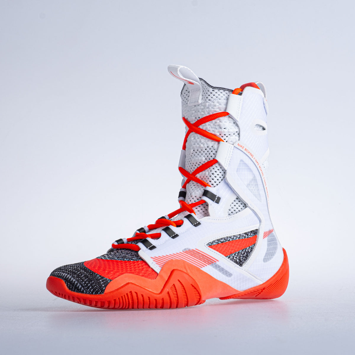 Box Boty Box boty Nike HyperKO 2.0 - bílá/červená/černá, CI2953101 – Hayashi.cz