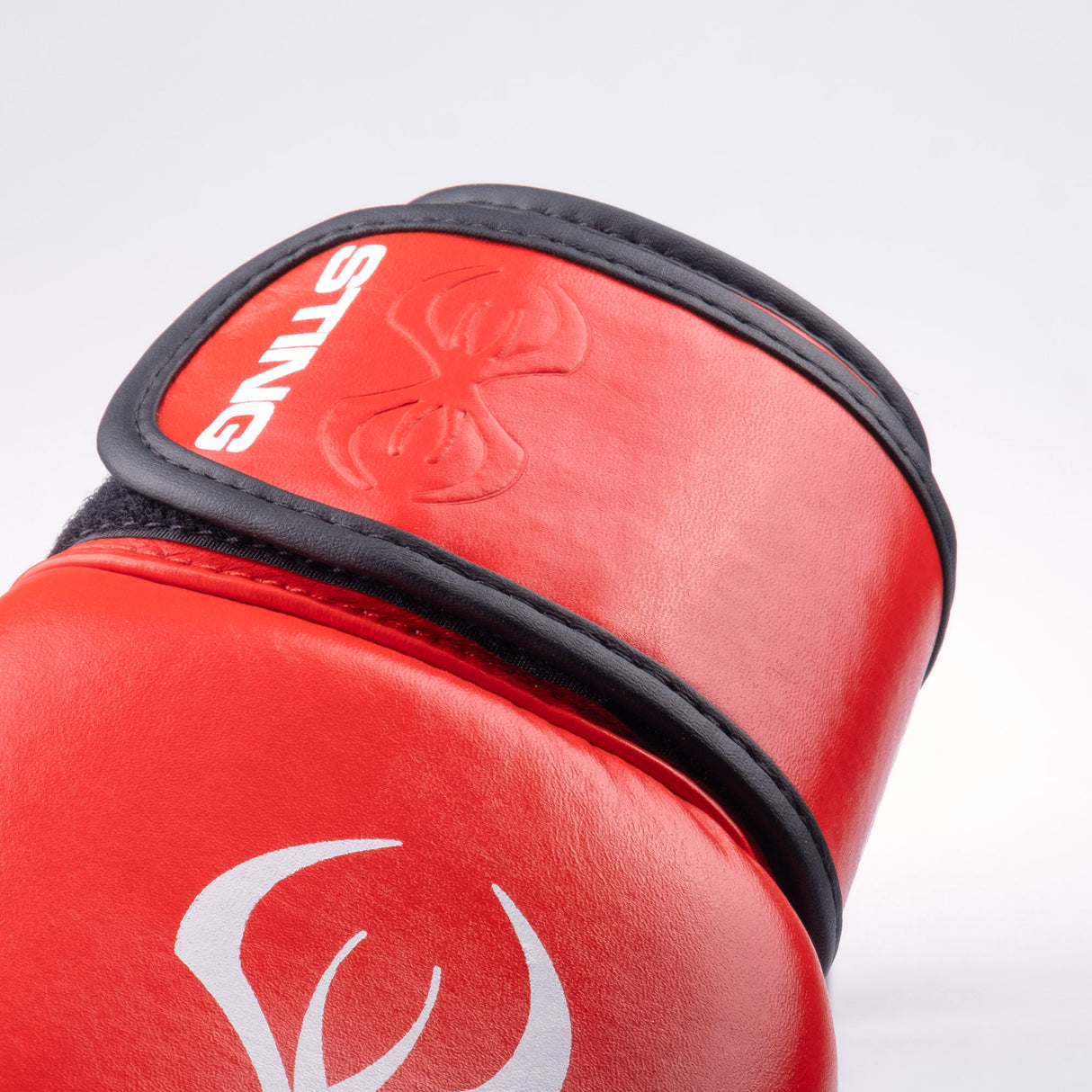 Boxerské rukavice Sting Competition - červená