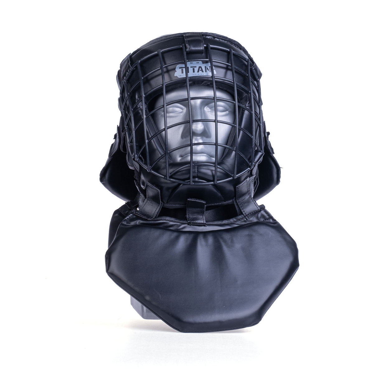 Přilba Titan