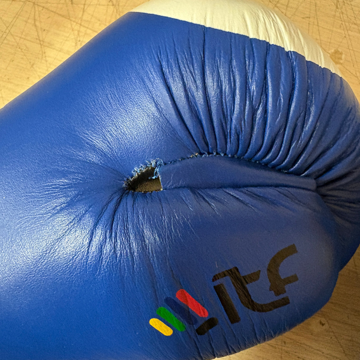 POŠKOZENÉ : Otevřené rukavice TOP TEN ITF Superfight 3000 - modrá, 2053-6