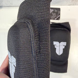 POŠKOZENÉ : Fighter chrániče loktů Reversible - černá/šedá, FKG-005BG