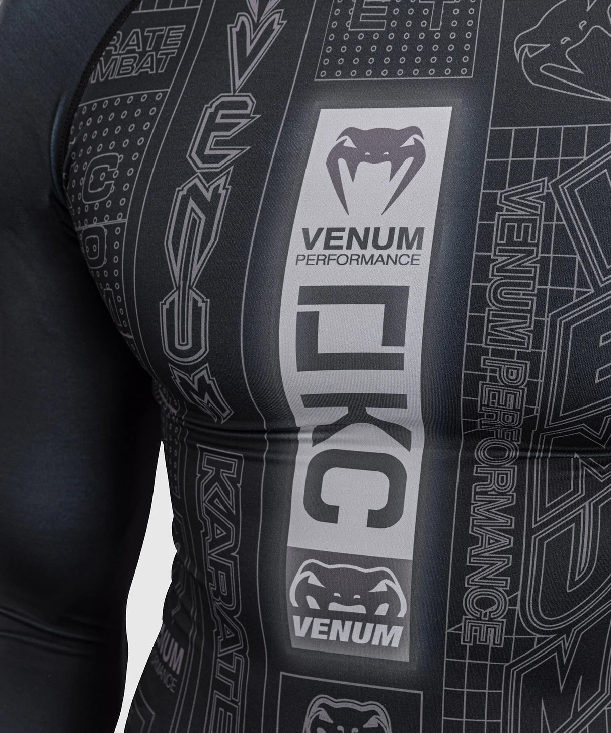 Rashguard s dlouhým rukávem Venum Karate Combat - černá/šedá, VENUM-06227-109
