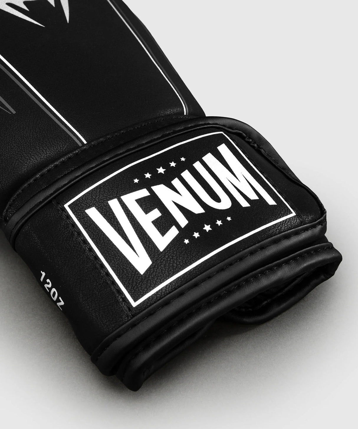 Boxerské rukavice Venum Streamline - černá/bílá, VENUM-06304-108
