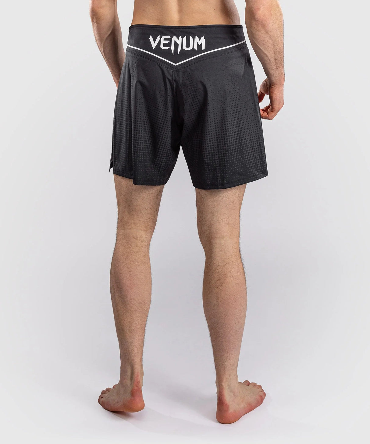 Fight šortky Venum Stealth - černá/bílá, VENUM-06269-108