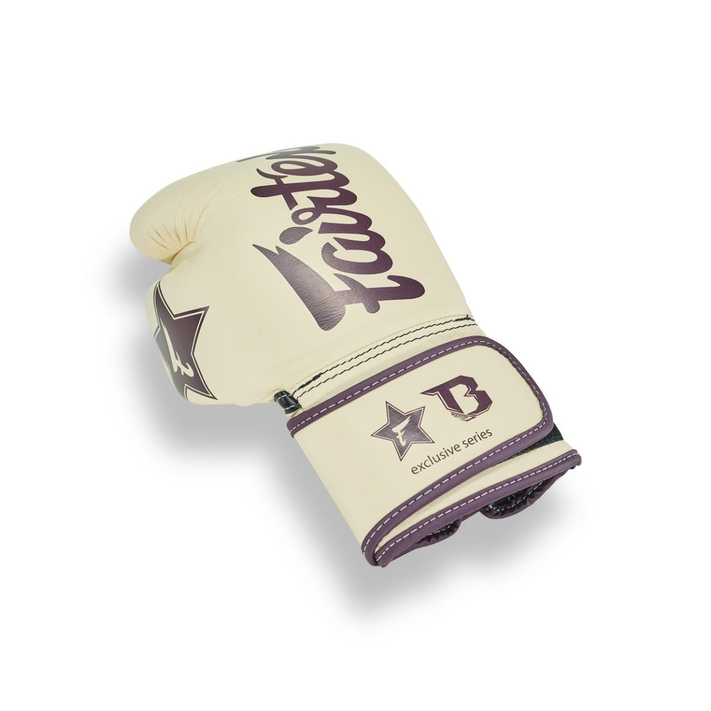 Fairtex boxerské rukavice Booster series - krémová