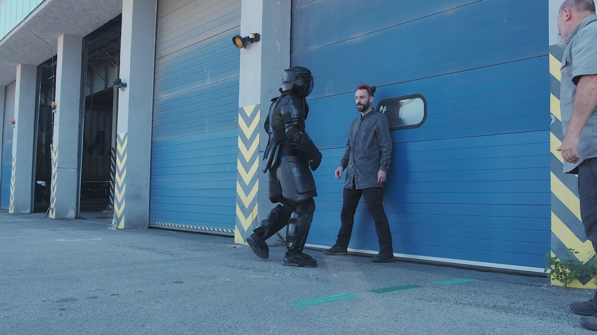 TITAN - Ochranný oblek pro výcvik policie a vojska