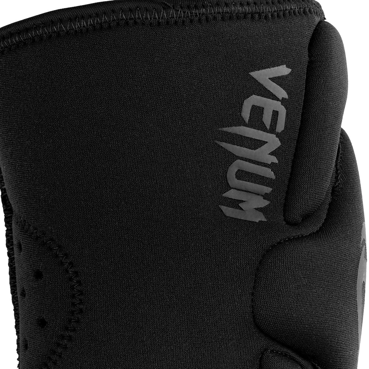 Venum gelové chrániče kolen Kontact, VENUM-0178-114