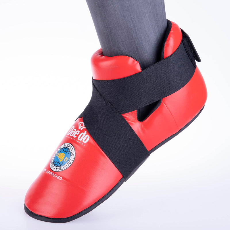 Chrániče nohou Daedo ITF - červená, PRITF2022