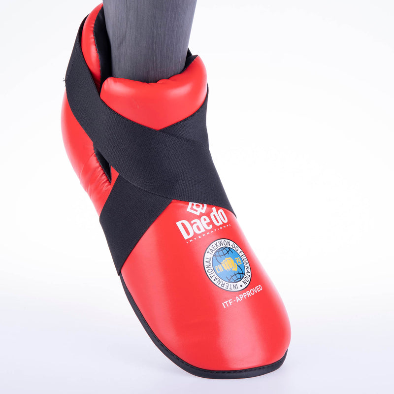 Chrániče nohou Daedo ITF - červená, PRITF2022